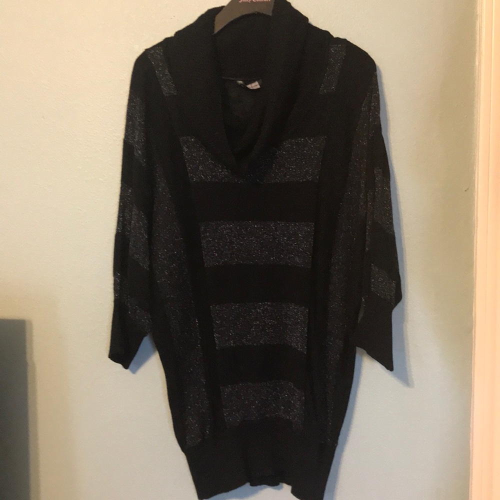 XL INC International Concepts Black and Silver